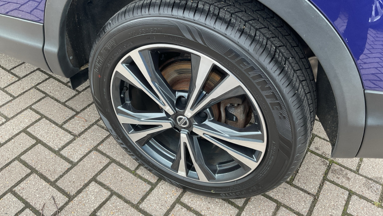 Nissan Qashqai 1.3 DiG-T N-Connecta 5dr Petrol Hatchback